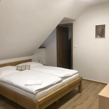 U Kostela 3* Kuzelov